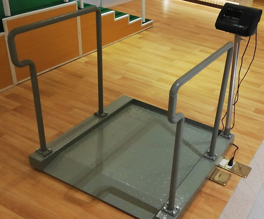 帥華碳鋼輪椅秤客戶現場使用圖